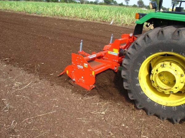 Fresa Maschio U zappatrice fissa professionale con cambio velocit&agrave;
