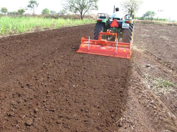 Fresa Maschio U zappatrice fissa professionale con cambio velocit&agrave;