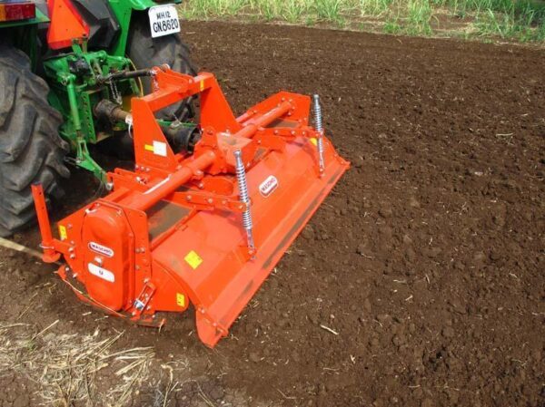 Fresa Maschio U zappatrice fissa professionale con cambio velocit&agrave;