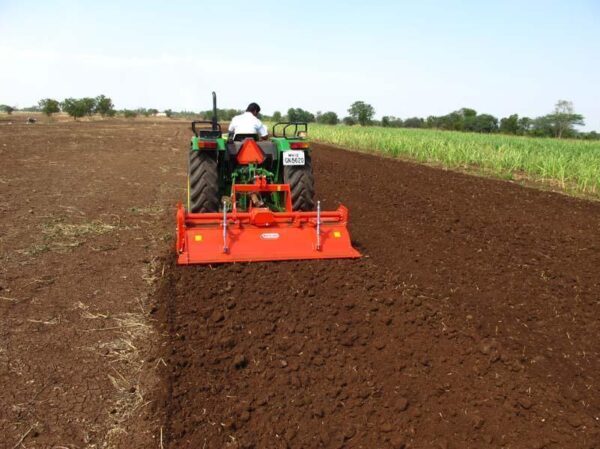 Fresa Maschio U zappatrice fissa professionale con cambio velocit&agrave;