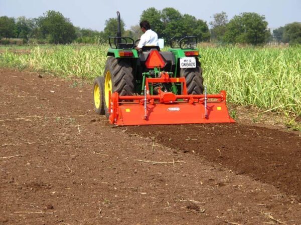 Fresa Maschio U zappatrice fissa professionale con cambio velocit&agrave;