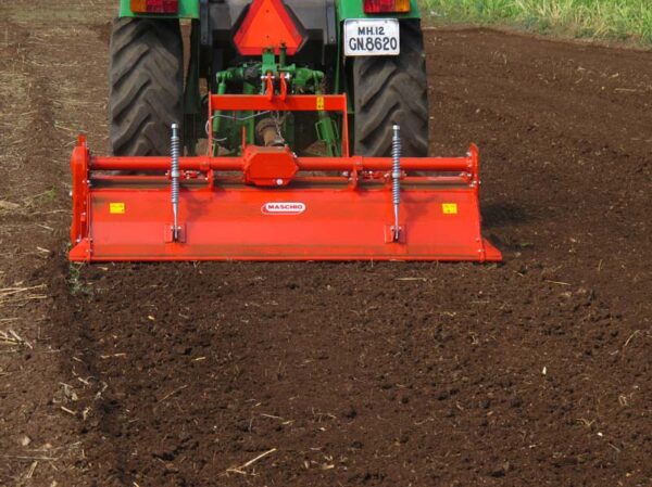 Fresa Maschio U zappatrice fissa professionale con cambio velocit&agrave;