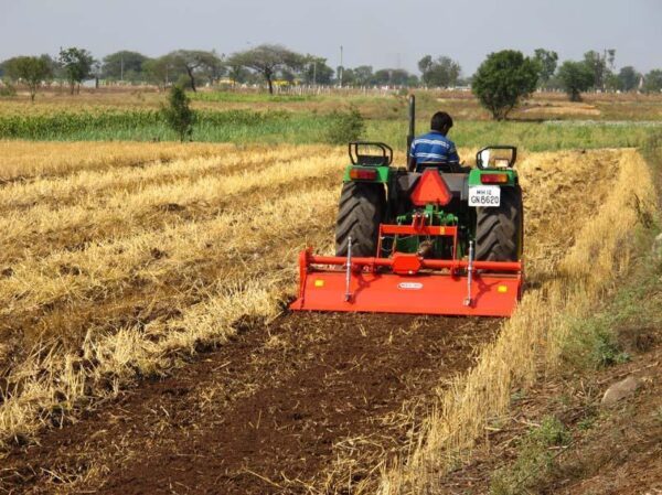 Fresa Maschio U zappatrice fissa professionale con cambio velocit&agrave;