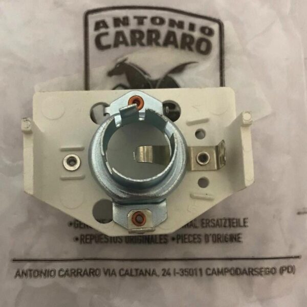 portalampada-anteriore-6174537 Portalampada anteriore per le luci di posizione e freccia per trattori Antonio Carraro